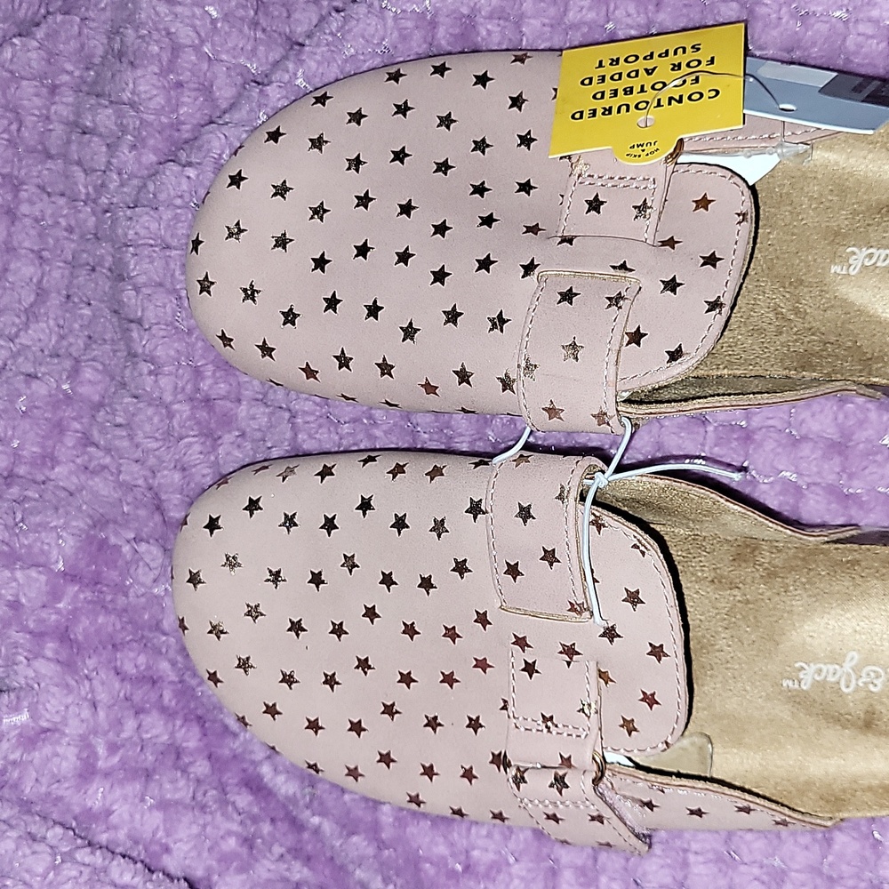 🔥 SALE!  Cat & Jack Pink Star Clogs Size 3
